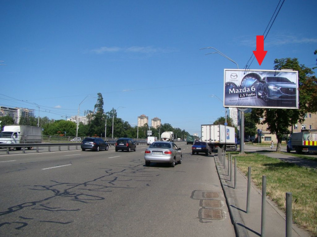 Призма 6x3,  Перемоги просп./ з'їзд на Кільцеву дорогу (Київський міжнародний університет,в напрямку центра міста)