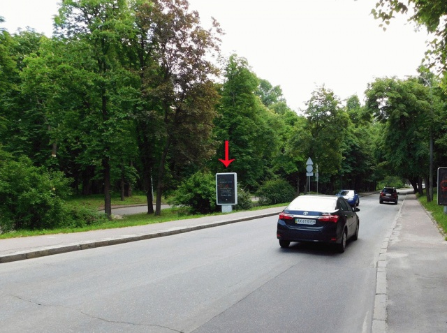 Сітілайт 1.2x1.8,  Паркова дорога, поворот до Зеленого театру, рух в напрямку вул. Грушевська, Европейська пл.