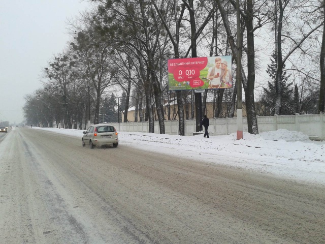 Щит 6x3,  Київське шосе, 40а (Смоківський парк, ЗОШ №10, Інтер Авто Центр), в напрямку з міста