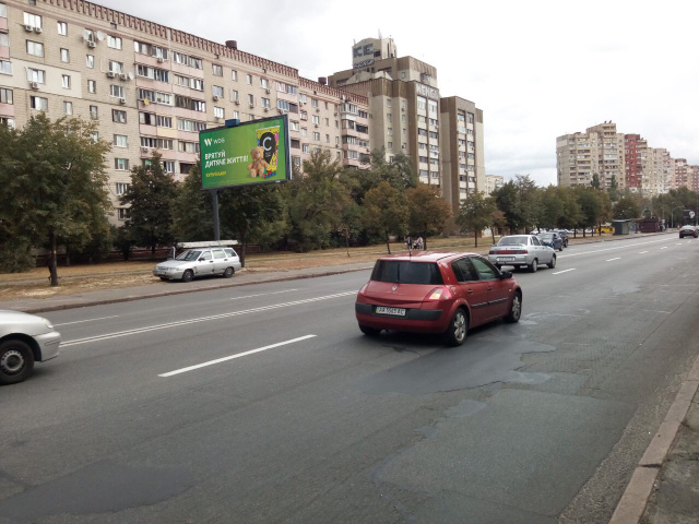 Щит 6x3,  Харківське шосе, 55 ("Сільпо",Varus, АТБ-маркет), в напрямку Бажана просп.