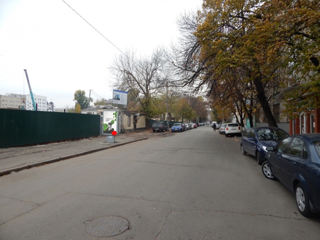 Сітілайт 1.2x1.8,  Щекавицька вул. 46,( Банк OTP банк ,Сведбанк, Юнекс Банк), в напрямку від вул. Набережно-Хрещатицька