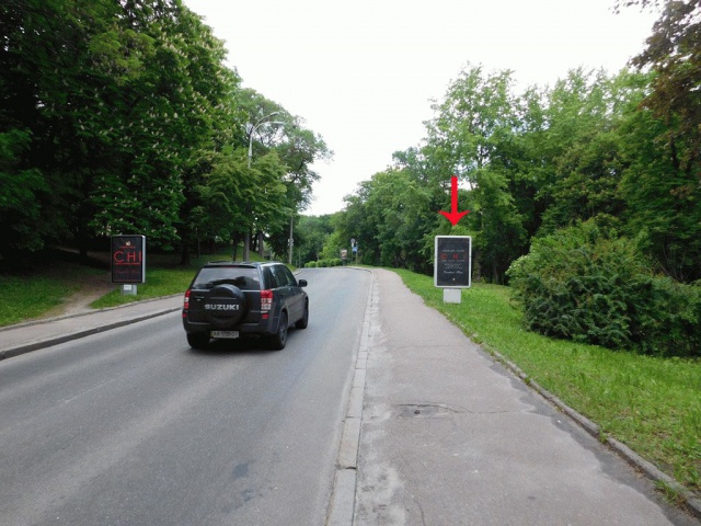 Сітілайт 1.2x1.8,  Паркова дорога, поворот до Зеленого театру, рух в напрямку вул. Грушевська, Европейська пл.