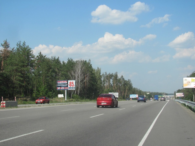 Щит 6x3,  Одеське шосе, в напрямку м.Київ, 600 м до мотель-ресторану "Шалє" і 1 км після знаку "Глеваха", 9км+300м