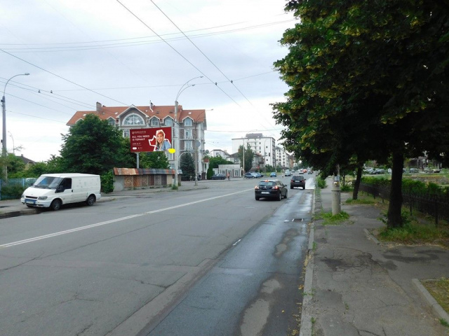 Призма 6x3,  Вільямса академіка вул. /вул. Смолича