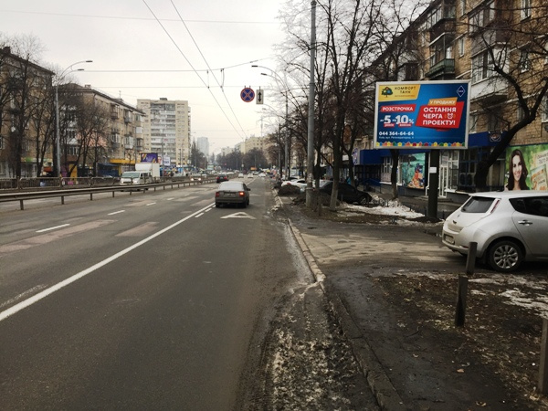Беклайт 3.14x2.3,  Чоколівський бул., 23 ( АТБ-маркет, Humana),в напрямку Севастопольської площі.